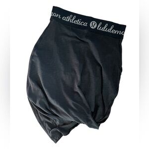 Lululemon black logo Skirt